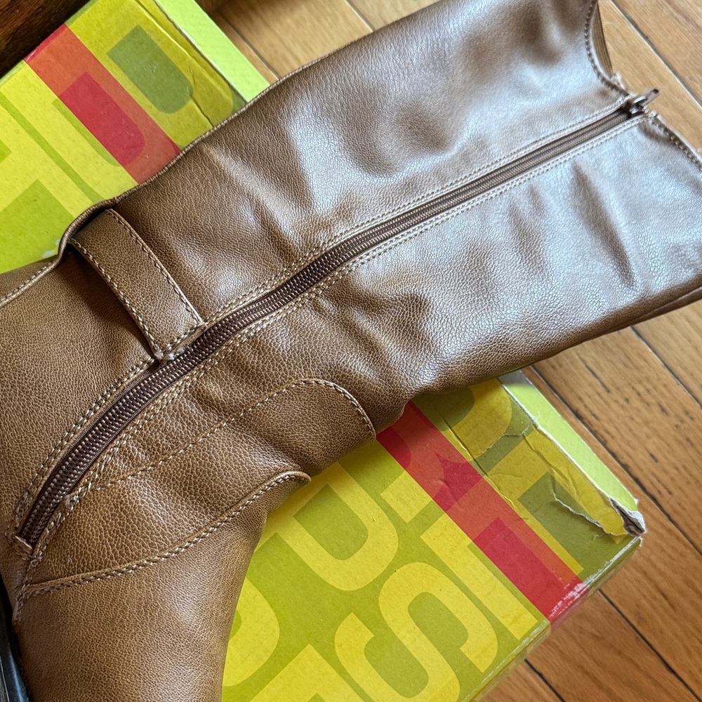 Faux leather BareTraps Tan Leather Knee-High Boots - Picture 4 of 7